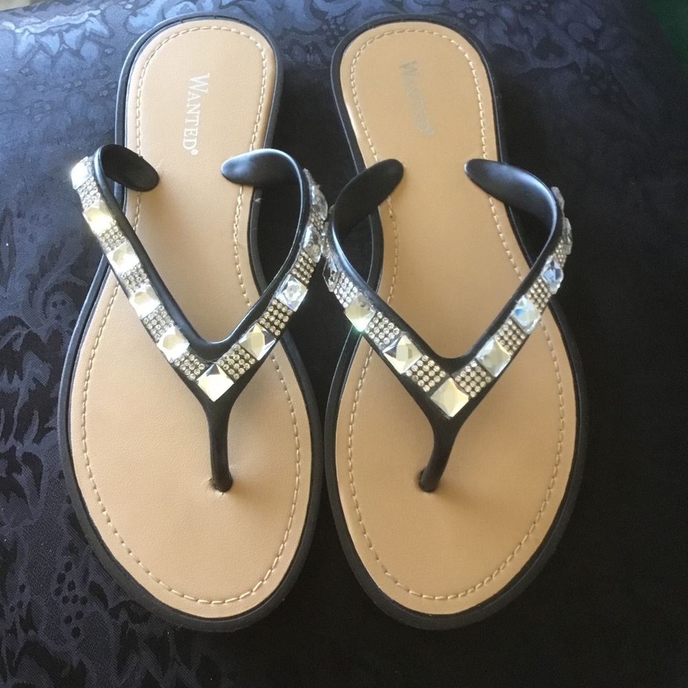 NWOT Wanted Sandals size 8.